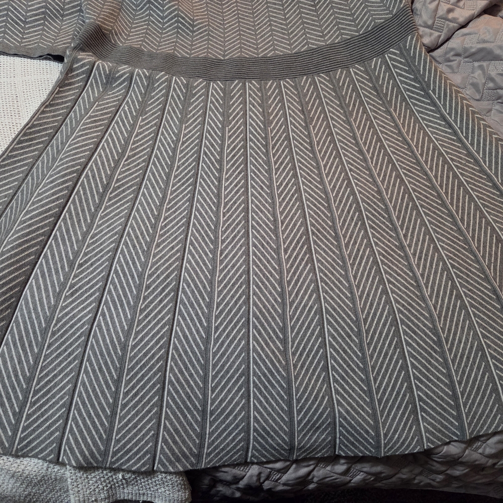 Gray Chevron Pattern Sweater Dress - image 7